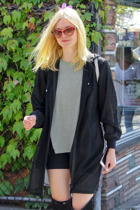 Elle Fanning Gets Shopping At Aroma Cafe In Studio City 09 08 2016 1