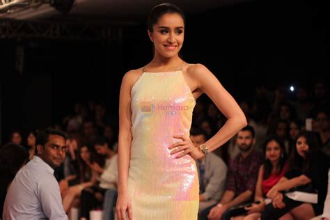 shraddha kapoor walks the ramp for jabong presents miss bennett london show at lakme fashion