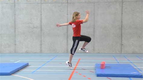 Tests d athlétisme 4 2 Saut dobstacles Niveau 4 U12 U14