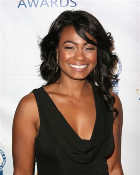 Watch Yandr Alum Tatyana Ali In Comeback Dad Trailer Daytime Confidential