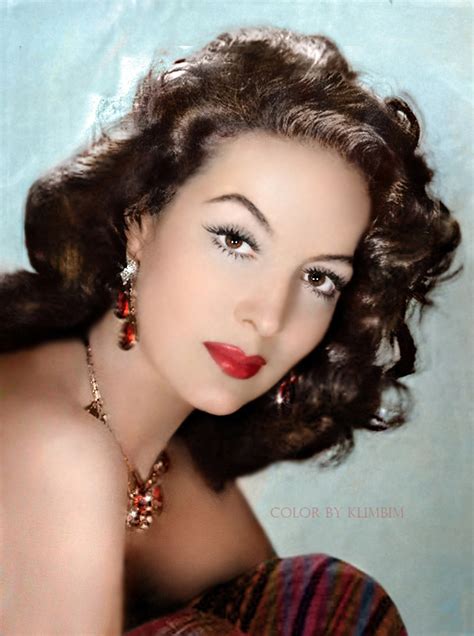 maría félix el icono mexicano del cine que inspiró el collar serpiente de cartier viste la calle