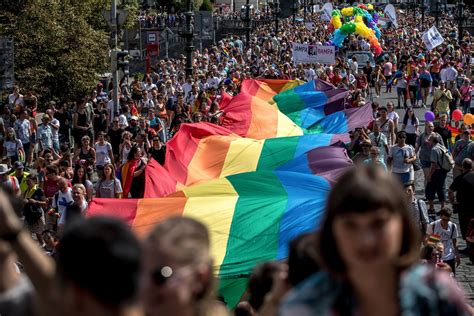 Prague Pride Zehntausende Demonstrieren In Tschechien Für