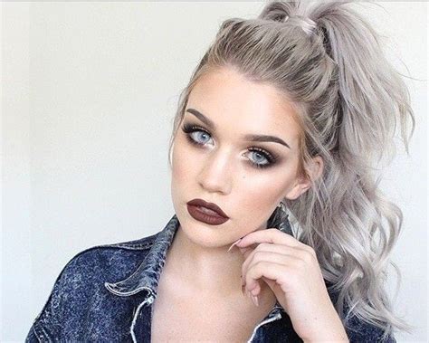 Glam And New Age Granny Hair Trend For The Sassy You