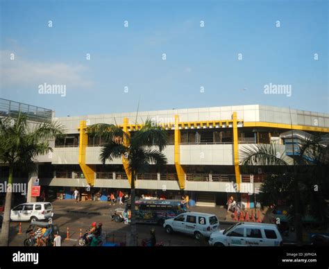 08170 Pasig City Hall Compound Buildings Market Parking 13 Stock Photo