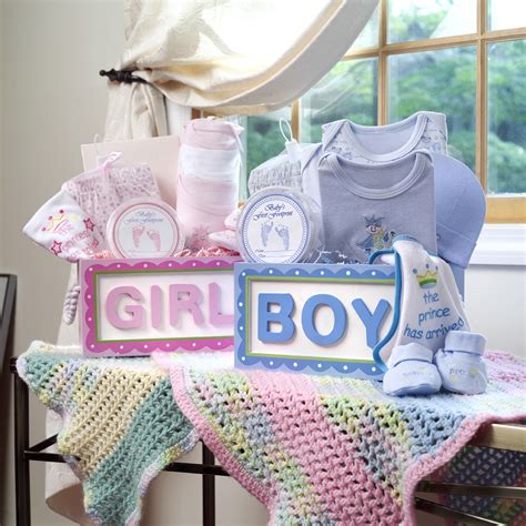 What is the best gift for a baby boy. Buying baby gifts made easy - ARAWA
