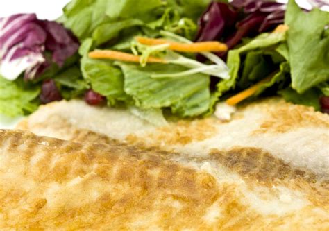 Season the mahi mahi with salt & pepper and place it in a baking dish. How to Bake Breaded Mahi Mahi | Cooking salmon fillet ...