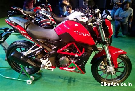 Check mileage, color, specifications & features. Benelli-TNT25-India-Pics-Red