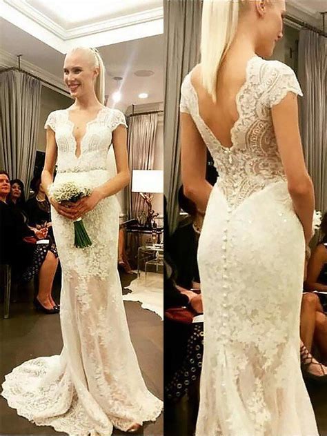 We did not find results for: Enganliegendes Sweep train Kurze Ärmeln Brautkleid mit V ...