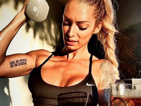 C'est depuis son compte instagram qu'emilie nef naf a posté une vidéo très sympathique dans laquelle elle esquisse quelques pas de danse depuis. Emilie Nef Naf : Maman comblée, elle dévoile une photo de ...