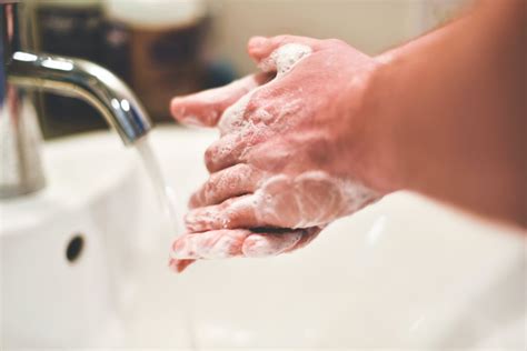 Handen Wassen Schone Handen In 10 Stappen Etos