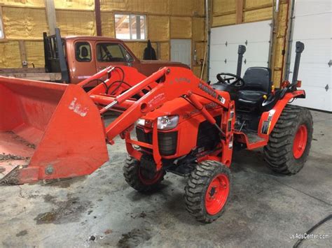 2011 Kubota B3200 Tractor 2500 Newbury Ohio Photo 2