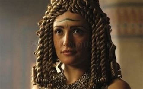 women who played cleopatra celebrities
