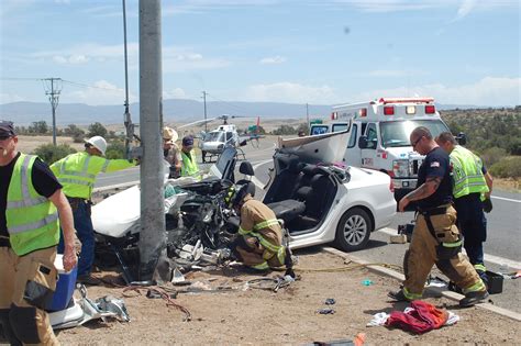 Crash injures 2 at Willow Creek Road, Pioneer Parkway; several drivers