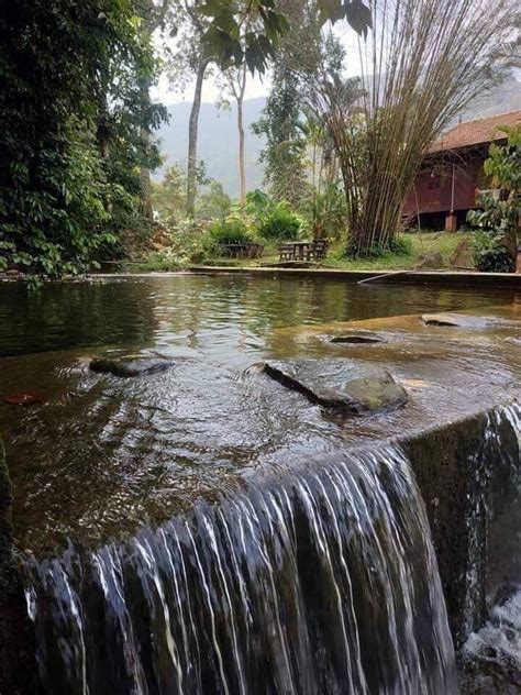 Titi hayun recreational park provides chalets, food. Anjung Menjaro, Titi Hayun, Yan. Kedah - Tempat Menarik