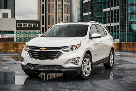 2018 Chevrolet Equinox 20t Lt Front Three Quarter Motor Trend En Español