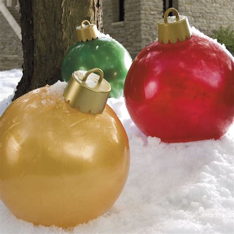 20 Jumbo Outdoor Christmas Ornaments