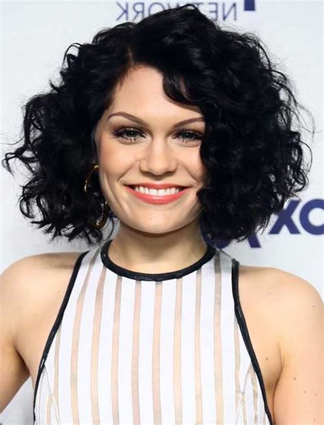 If your hair is inherently curly and you have a round face you may have realized it's not the best combination. Best Curly Short Hairstyles For Round Faces | Short ...
