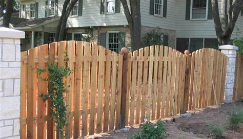 Wood Fence Austin Tx Privacy Fencing Company Cedar And Pine Sierra