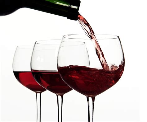 L'aspetto lussuosamente elegante dei bicchieri esalta l'anticipazione del piacere del vino e aggiunge una. Siamo Vita: Un bicchiere di vino rosso può sostituire un ...