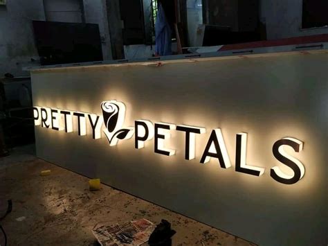 Front Lit White Acp Acrylic Led Sign Board Shape Rectangular At Rs