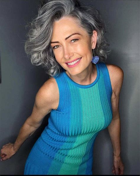 Pin By Dan Hernandez On Beautiful Women Grey Hair Model Grey Hair Styles For Women Beautiful