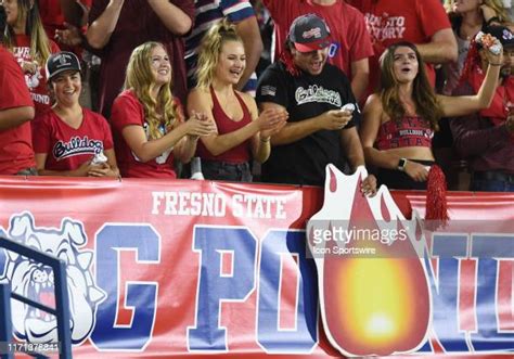 Fresno State Cheer Photos And Premium High Res Pictures Getty Images