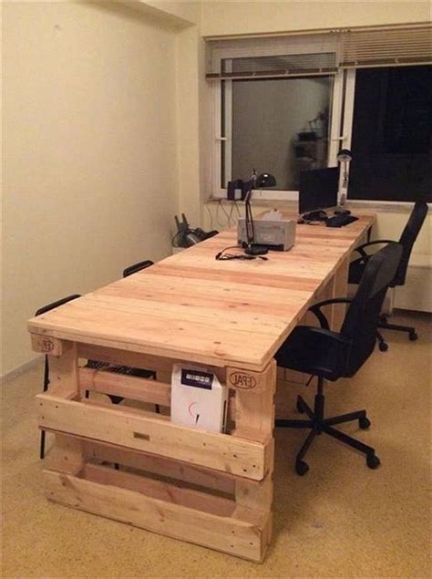 26 Inspiring Simple Small Diy Pallet Desk Designs For Home Office