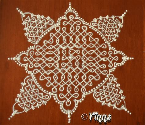 15 Dots Sikku Kolam || tippudu Muggulu || Rangoli | Vinns Kolam