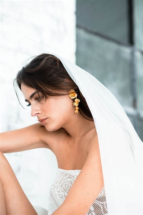 Lola Knight Offical In 2021 Modern Bridal Earrings Vogue Bride