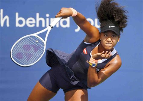 Sie Sind Der Eigent Mer Delikt Naomi Osaka Tennis Ber Kopf Und Schulter Nach Unten Im Uhrzeigersinn