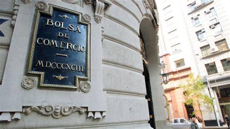 La bolsa es miembro fundador de la federación iberoamericana de bolsas de valores (fiabv) en 1973. Bolsa de Santiago cierra estable en un día marcado por el ...