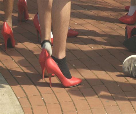 Men Put On Some Heels On The Hill At Wku To Bring Awareness To Sexual Assault And Gender Violence