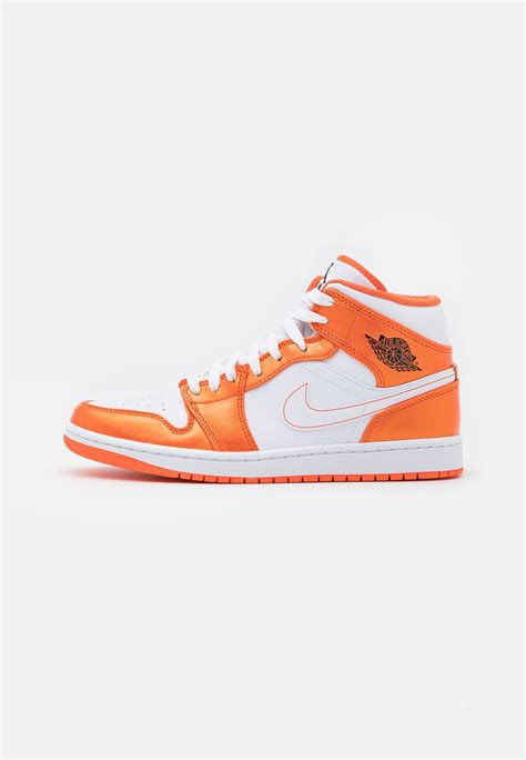 Air Jordan 1 Mid Town