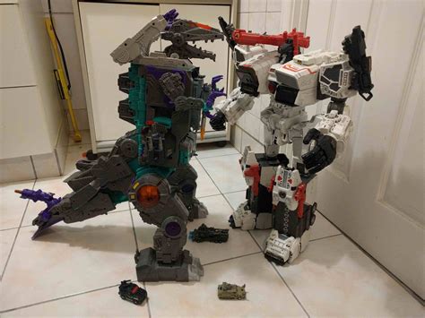 Heavy Mods And Scratchbuilds Finally A Trypticon That Dwarfs Titan