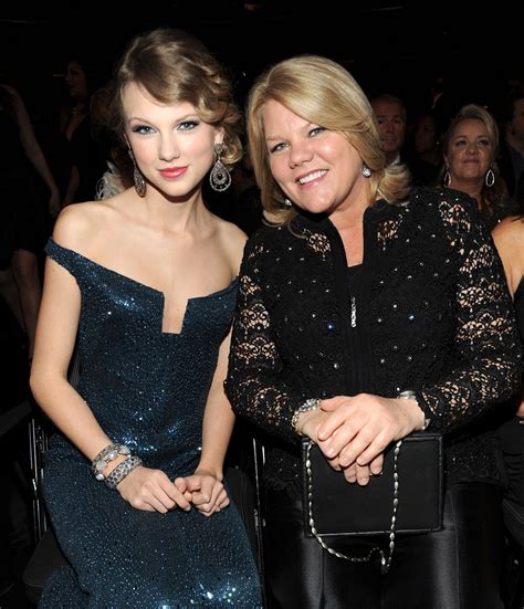 Taylor Swift Reveals Her Mom Andrea Has A Brain Tumor
