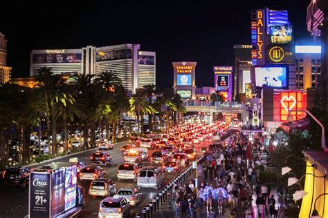 Las Vegas Strip ‘looks Normal Again’ A Year After Pandemic Las Vegas Review Journal