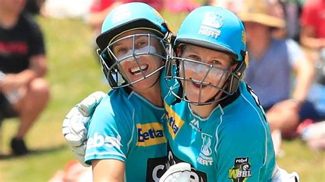 Delissa Kimmince And Laura Harris Become Latest Same Sex Couple In Cricket