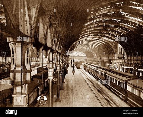 London Paddington Railway Station Victorian Period Stock Photo Alamy