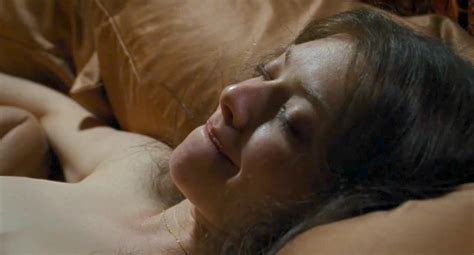 Amanda Seyfried Nude And Sex Scene Upskirt Tv