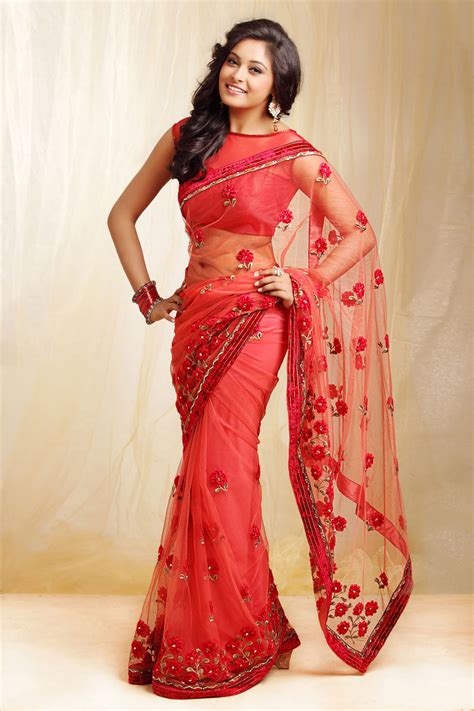 Saree enhances the real women in women. Arunthathi Latest Actress Red Saree Sills |Beautiful ...