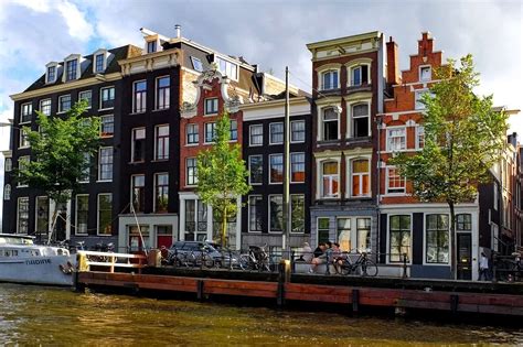 Nederland.tv onlineradio.nl privacy & cookies mobiele versies & apps contact volg ons op facebook. De 12 mooiste steden in Nederland voor een leuk dagje uit