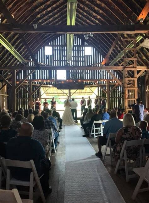The Enchanted Barn Dallas Wi Wedding Venue