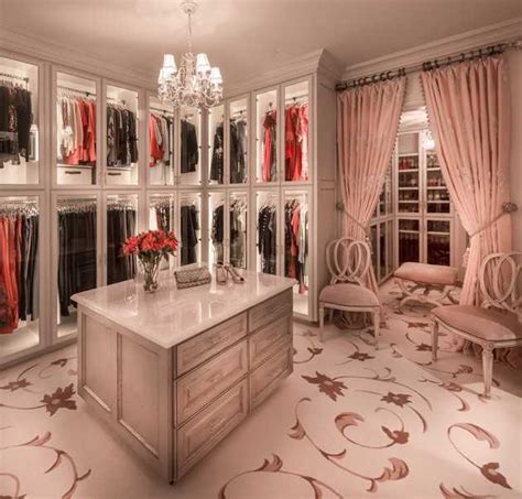 Hgtv fan homegurl chose bold storage bins to add a splash of color to the neutral space. 15 Elegant Luxury Walk-In Closet Ideas To Store Your ...