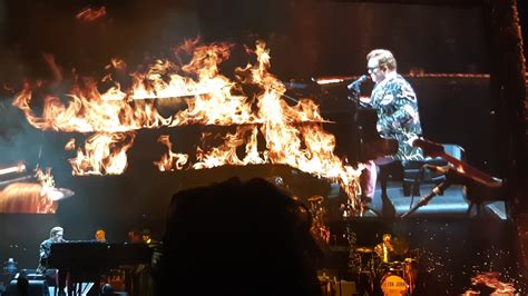 Buy scotiabank arena event tickets online at ticketsmarter.com in toronto, on. Concert Review: Elton John at Scotiabank Arena (10/23/19 ...