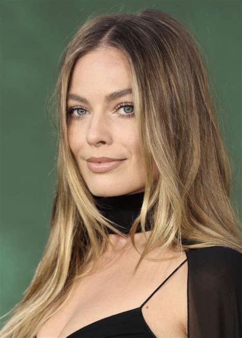 Margot Robbie Light Brunette Hair Jennifer Aniston Hair Color