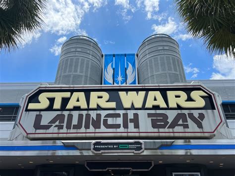 Photos Video Darth Vader And Chewbacca Return To Star Wars Launch Bay