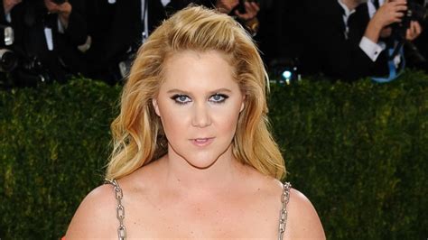 Amy Schumer Is An American Treasure For Continuing To Spread Body