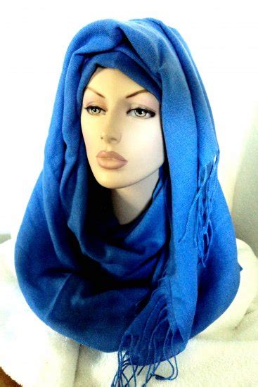 So you can keep yourself covered properly while being able to feel completely comfortable. Full Body Pashmina Hijab - Cobalt