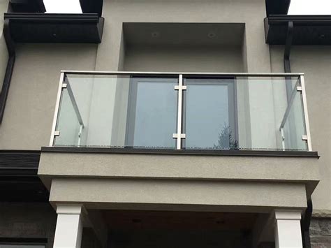 9 Types Of Modern Style Glass Railing Design For Balcony