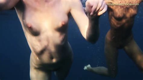 2 Hot Girls Naked In The Sea Swimming Eporner
